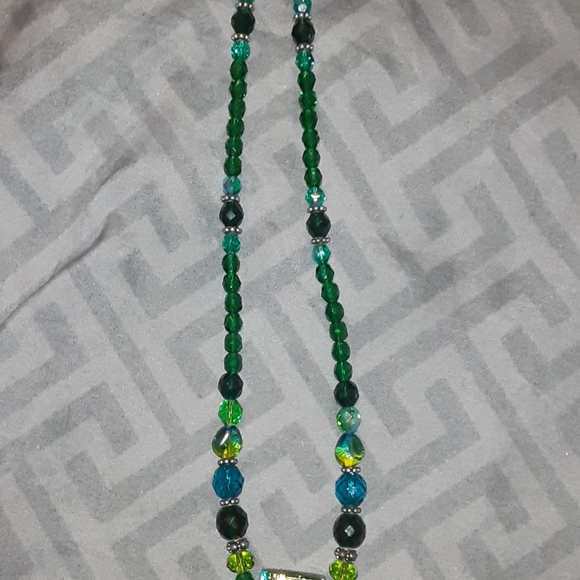 Acrylic Beaded Necklace 18inches - Picture 3 of 5